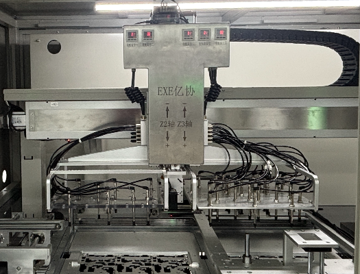 Vacuum suction plate taking structure