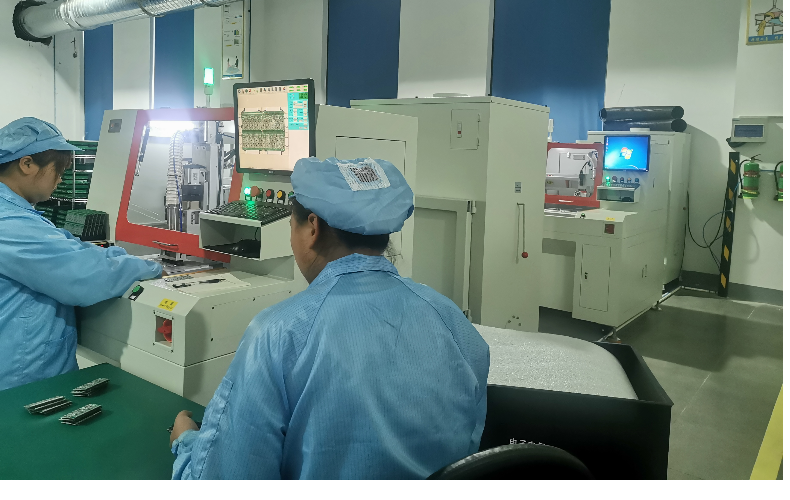 Serrated blade splitter customer site