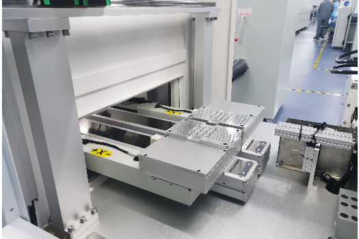 Double platform protruding structure